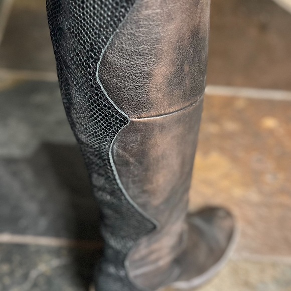 FreeBird brand leather boots - Picture 5 of 6